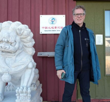 Professor Marc Lanteigne visiting the Yellow River research station in Ny-Ålesund, Svalbard. Photo: Thomas Nilsen