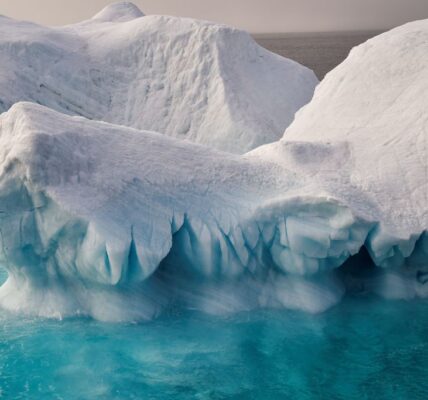 Icebergs are seen in the Arctic Ocean off the Franz Josef Land archipelago on August 20, 2021. (Ekaterina Anisimova/AFP via Getty Images)