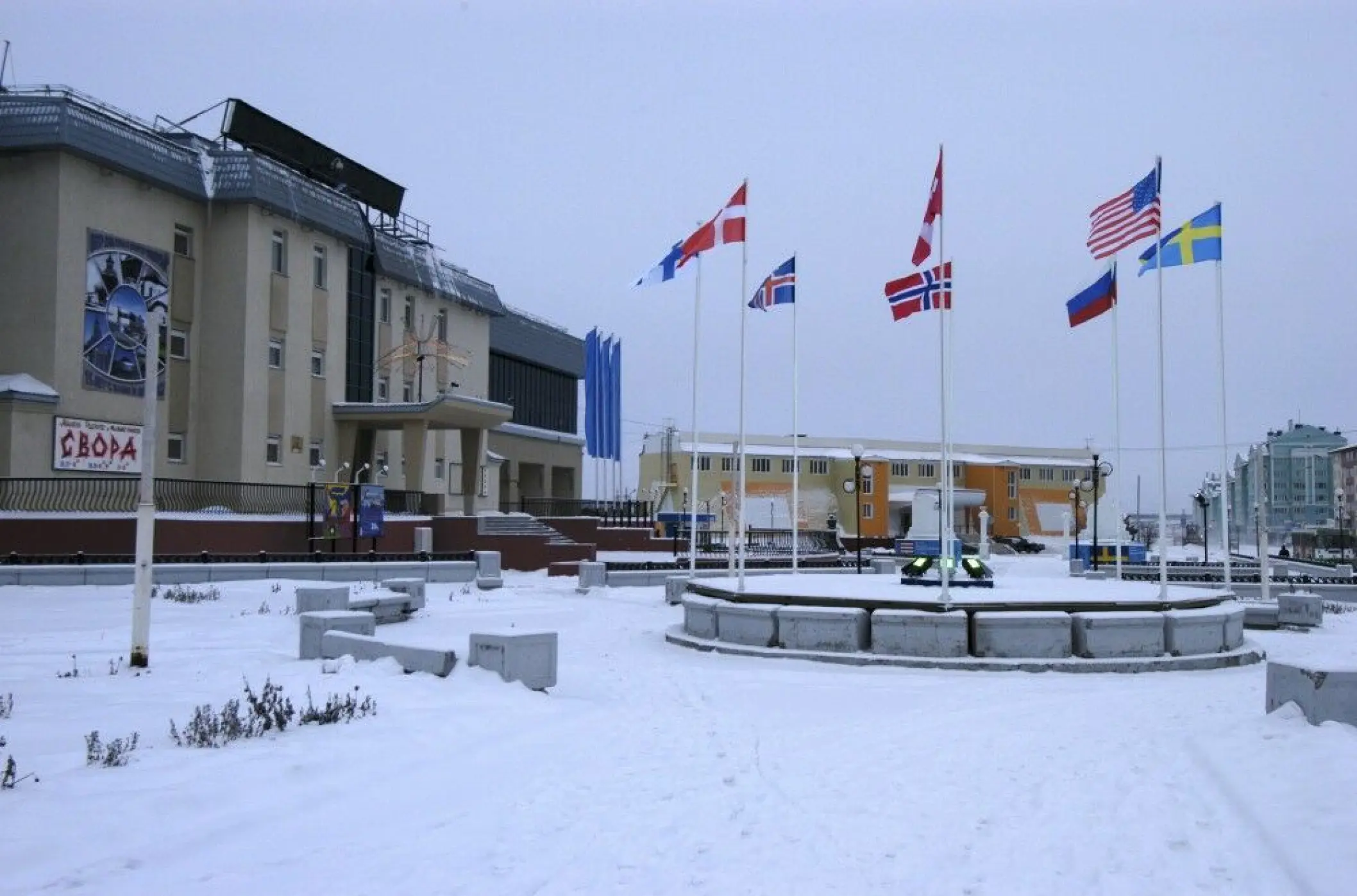 The eight Arctic Council flags; Russia, Sweden, the United States, Canada, Denmark, Finland, Iceland and Norway. Photo: Thomas Nilsen