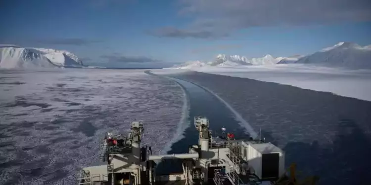 Icebreaker in the Arctic, archive photo. Photo: AFP | Photo: AFP