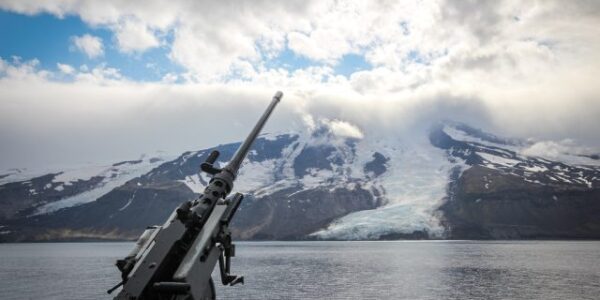 Norwegian frigates and other naval vessels have been sailing on regular patrols in the Barents Sea this summer, here during a visit to the Arctic island of Jan Mayen, which, along with Svalbard, is under Norwegian control. The Norwegian Navy made it clear that such visits are aimed at marking Norwegian presence, preparedness and sovereignty in a strategically important region of the Arctic. PHOTO: Forsvaret/KNM Mau