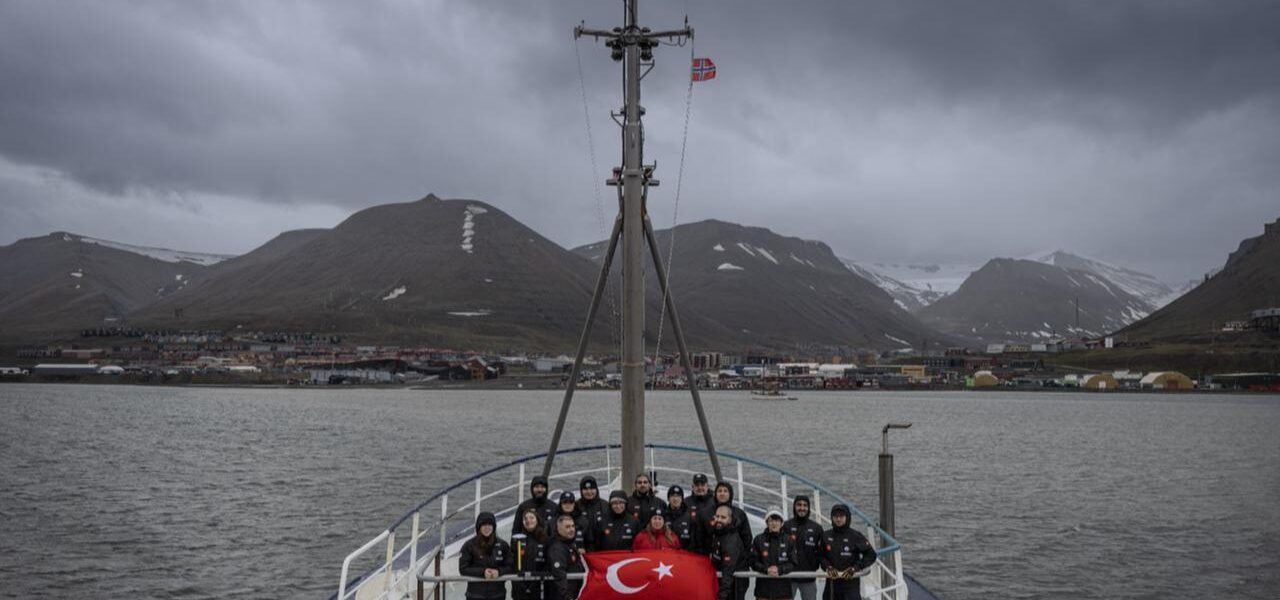 A group of 12 scientists participating in Turkiyes 5th National Arctic Scientific Research Expedition (TASE-V), under the auspices of the Turkish Ministry of Industry and Technology and under the coordination of TUBITAK MAM Polar Research Institute, start their research in Longyearbyen, Svalbard and Jan Mayen on July 10, 2025. (AA Photo)