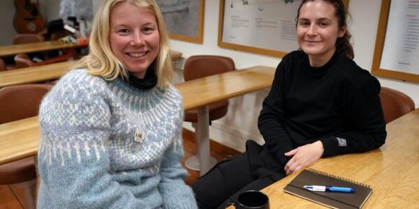 image: Lisell Øyjordet (left) and Susanna Nemeth Winther. Credit: Karine Nigar Aarskog / UiT